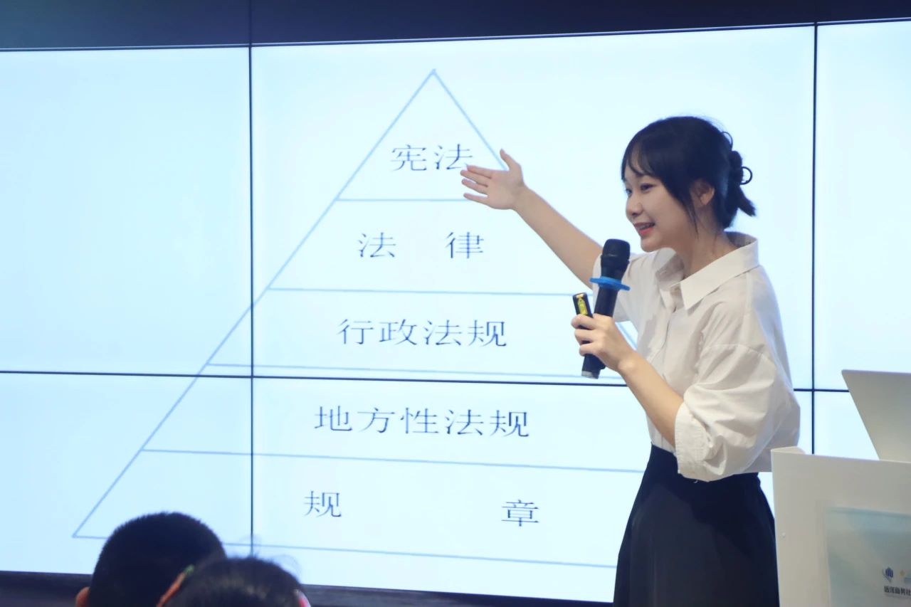 三道杠 | 学宪法 讲宪法