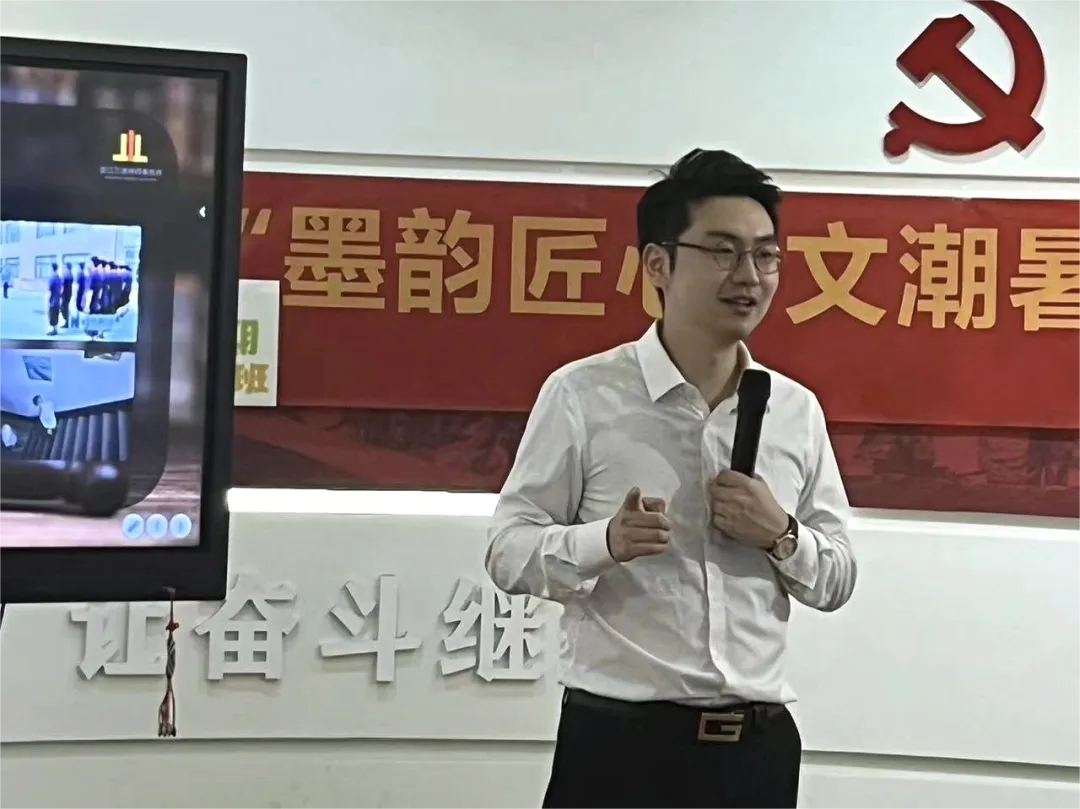 “法润少年心 护航成长路 ”三道杠走进潮鸣、文晖街道