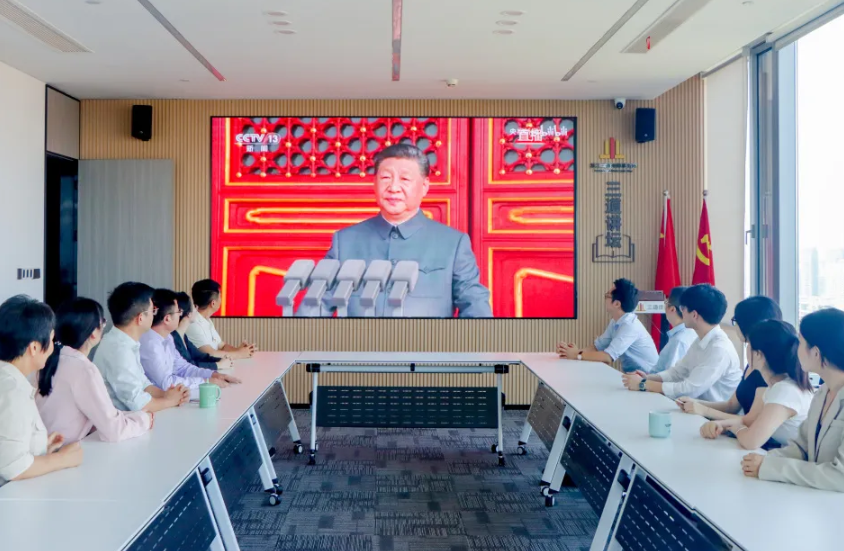 铭记历史，砥砺前行——浙江三道律师事务所律师观看抗战胜利80周年阅兵仪式